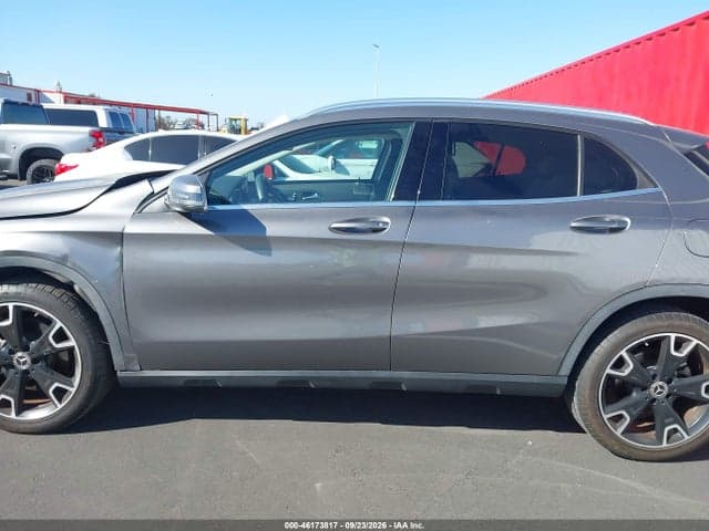 2020 MERCEDES-BENZ GLA 250 14