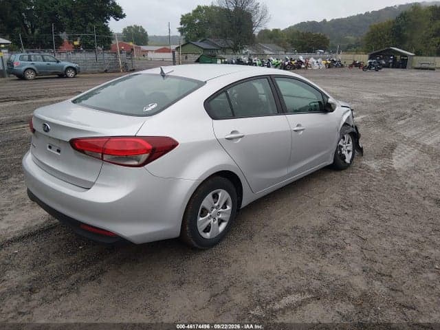 2017 KIA FORTE LX 4