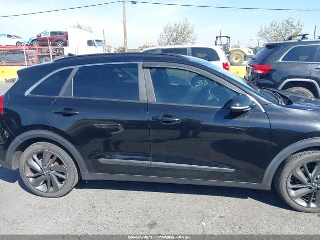 2017 KIA NIRO EX 13