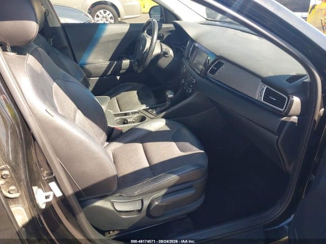 2017 KIA NIRO EX 5