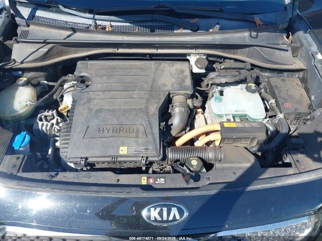 2017 KIA NIRO EX 10