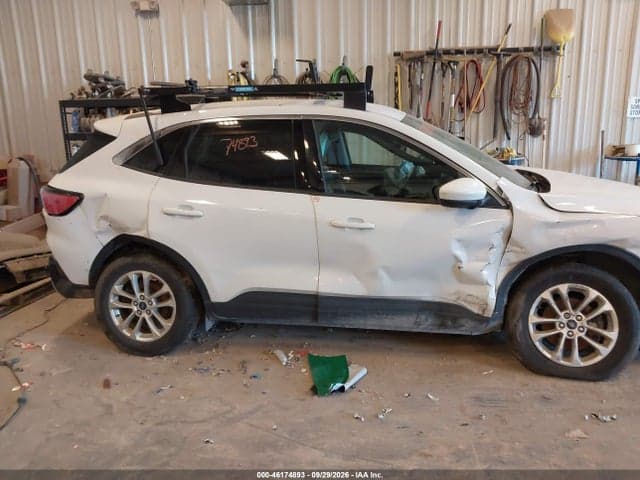 2021 FORD ESCAPE SE 13