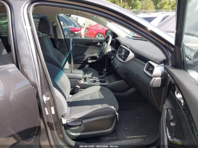 2017 KIA SORENTO 2.4L LX 5