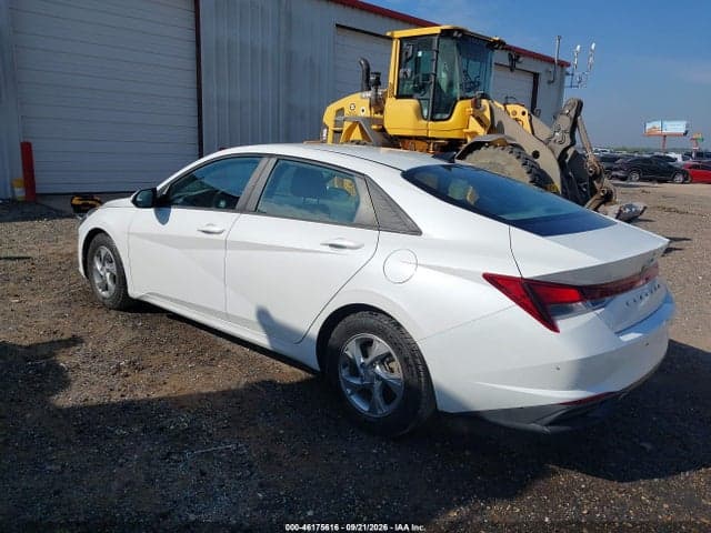 2021 HYUNDAI ELANTRA SE 3