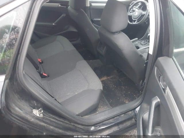 2017 VOLKSWAGEN PASSAT 1.8T S 8