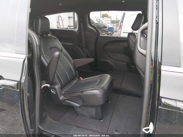 2025 CHRYSLER PACIFICA SELECT 8