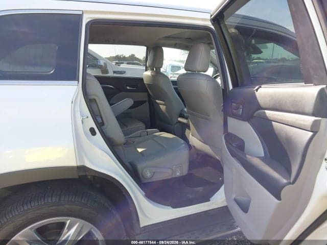 2018 TOYOTA HIGHLANDER LIMITED 8