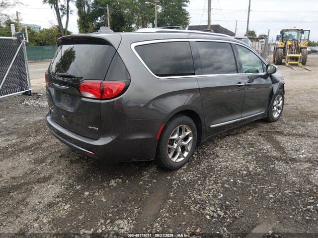2018 CHRYSLER PACIFICA LIMITED 4