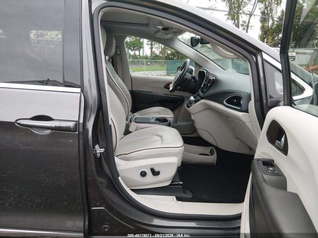 2018 CHRYSLER PACIFICA LIMITED 5