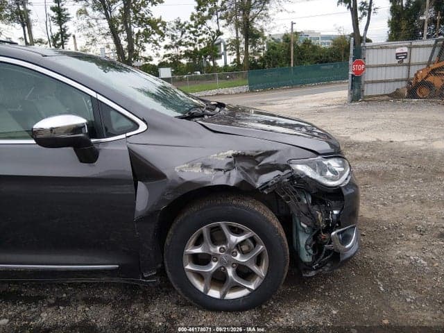 2018 CHRYSLER PACIFICA LIMITED 6