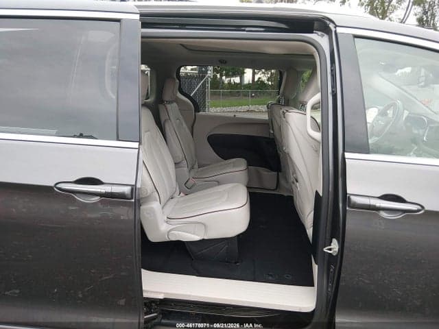 2018 CHRYSLER PACIFICA LIMITED 8