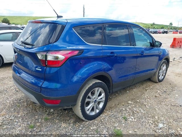 2017 FORD ESCAPE SE 4