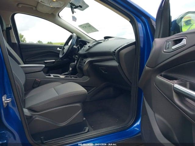 2017 FORD ESCAPE SE 5