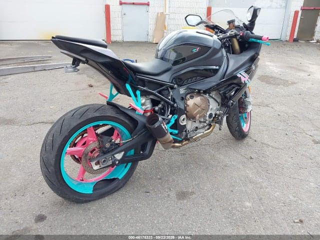 2022 BMW S 1000 RR 4