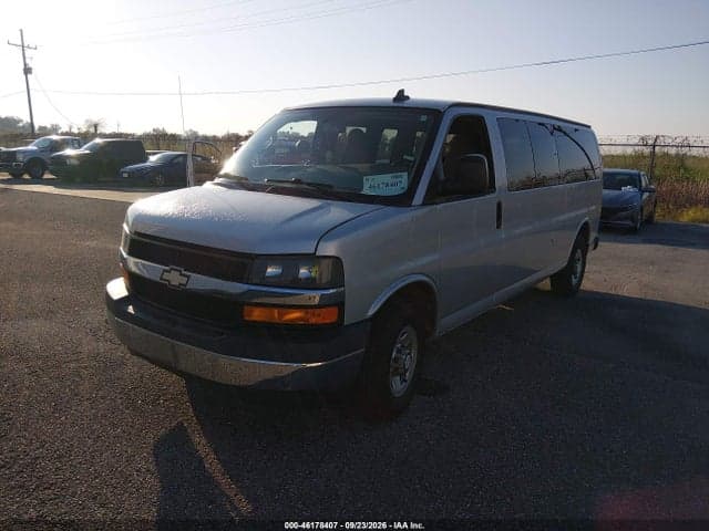2017 CHEVROLET EXPRESS 3500 LT 2