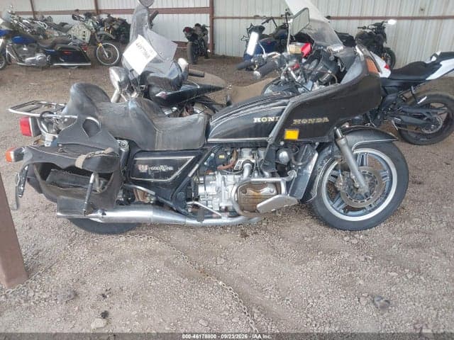1982 HONDA GL1100 12