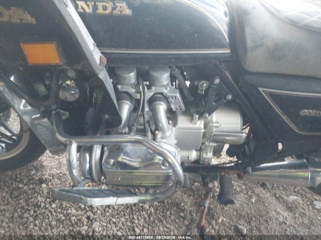 1982 HONDA GL1100 9