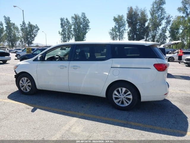 2017 KIA SEDONA LX 15