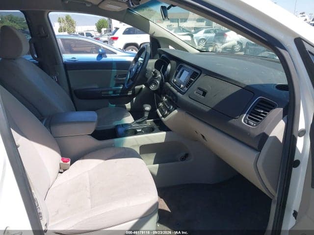 2017 KIA SEDONA LX 5