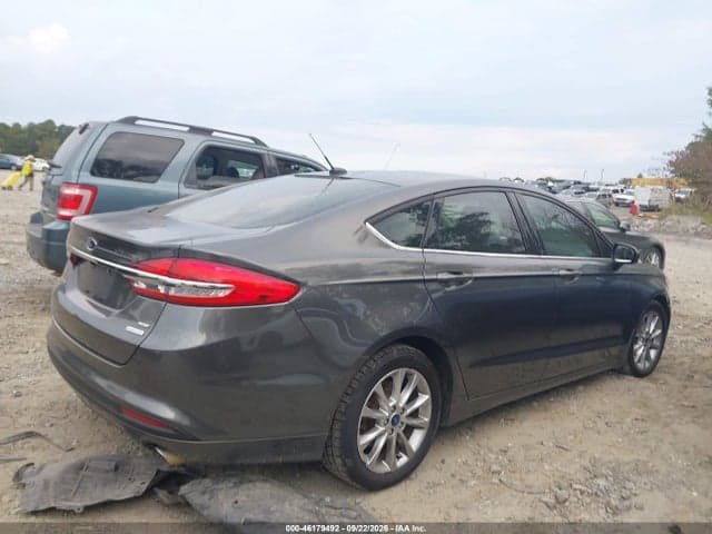 2017 FORD FUSION SE 13