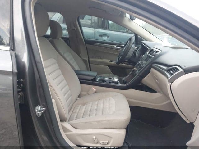 2017 FORD FUSION SE 5