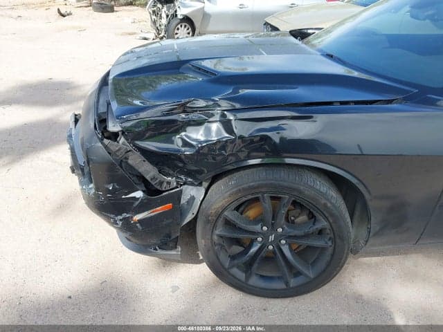 2017 DODGE CHALLENGER SXT 6