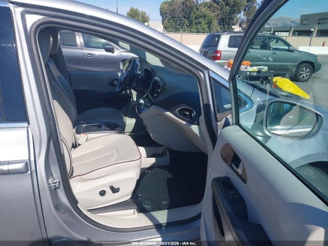 2017 CHRYSLER PACIFICA LIMITED 5