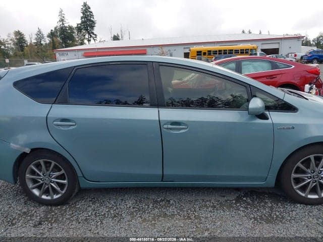 2017 TOYOTA PRIUS V FIVE 13