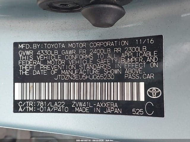 2017 TOYOTA PRIUS V FIVE 9