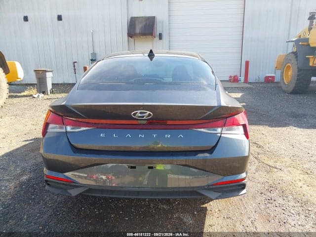 2021 HYUNDAI ELANTRA SE 17
