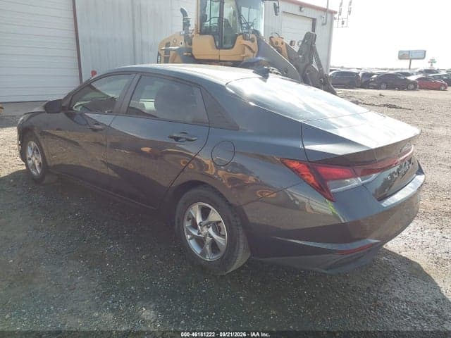2021 HYUNDAI ELANTRA SE 3