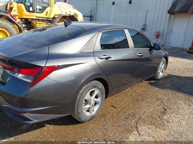 2021 HYUNDAI ELANTRA SE 4