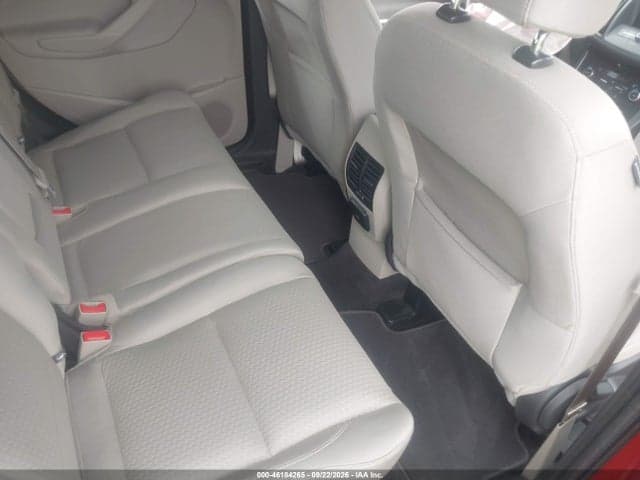 2017 FORD ESCAPE SE 8
