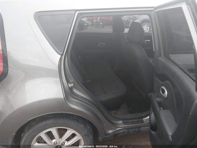 2017 KIA SOUL + 8