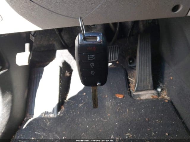 2017 KIA SORENTO 2.4L LX 11