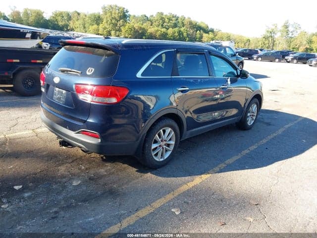 2017 KIA SORENTO 2.4L LX 4