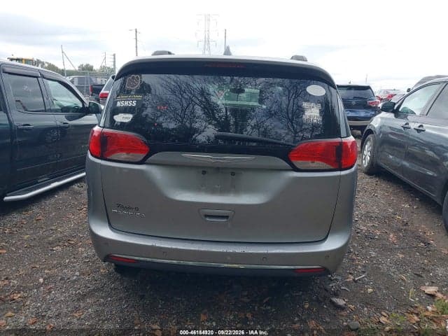 2017 CHRYSLER PACIFICA TOURING-L 16