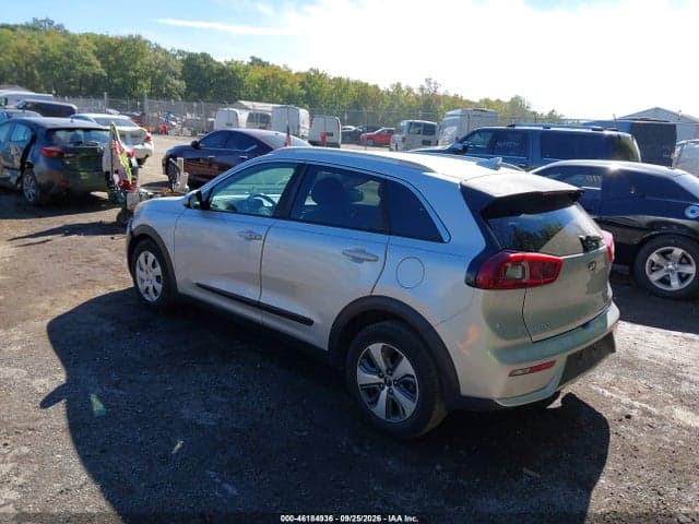 2018 KIA NIRO EX 3