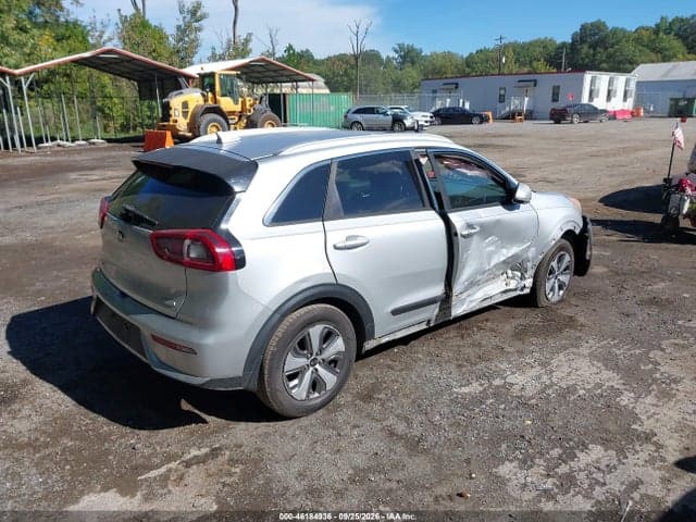 2018 KIA NIRO EX 4