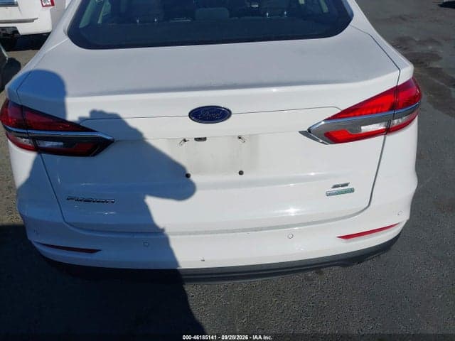2020 FORD FUSION SE 17