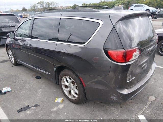 2017 CHRYSLER PACIFICA TOURING-L 3