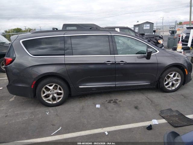 2017 CHRYSLER PACIFICA TOURING-L 5