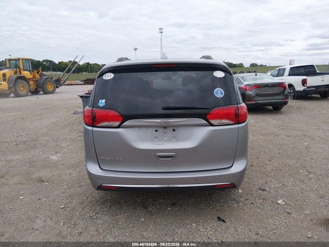 2017 CHRYSLER PACIFICA TOURING-L 17