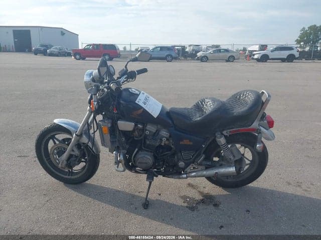 1982 HONDA VF750 C 13