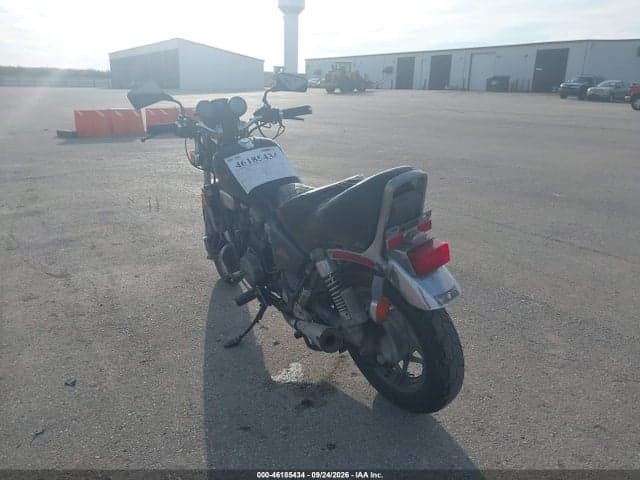 1982 HONDA VF750 C 3