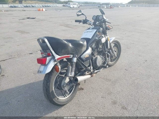 1982 HONDA VF750 C 4