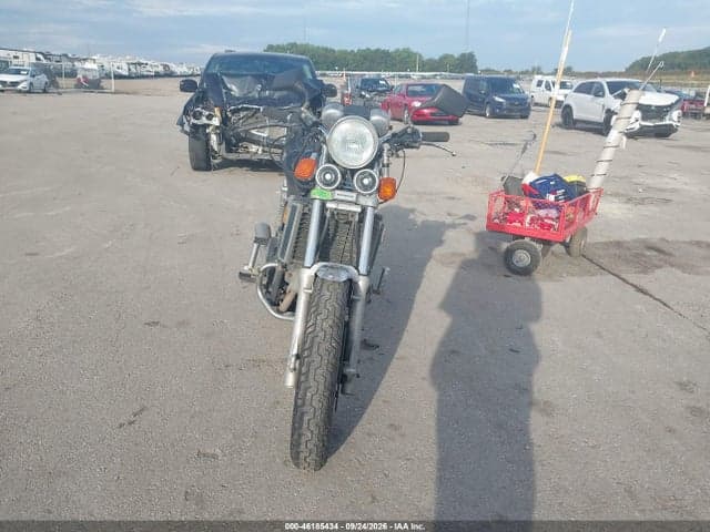 1982 HONDA VF750 C 5
