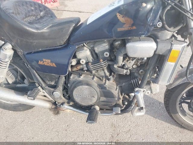 1982 HONDA VF750 C 8