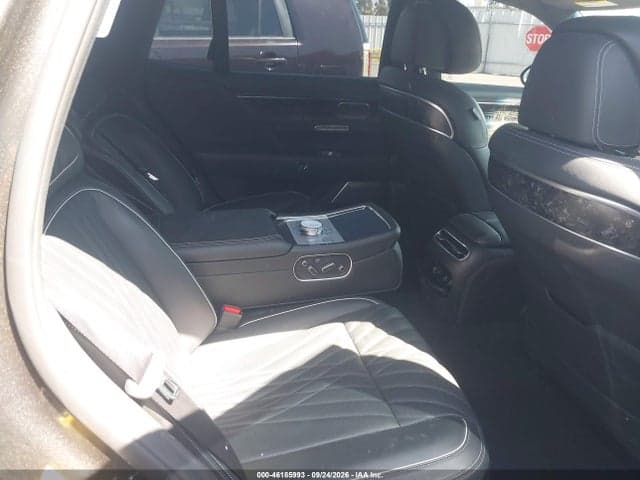 2024 GENESIS G90 3.5T E-SC AWD 8