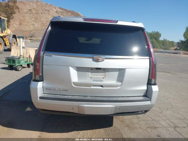 2017 CADILLAC ESCALADE ESV LUXURY 16